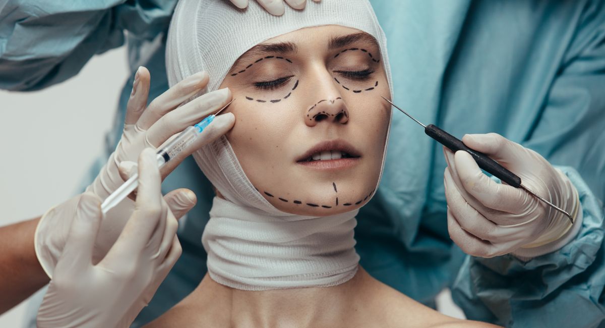 Best plastic surgery specialist doctor in akola