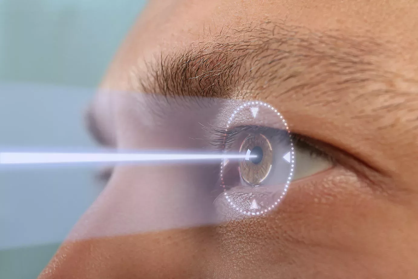 Best eye surgery specialist doctor in dongargarh