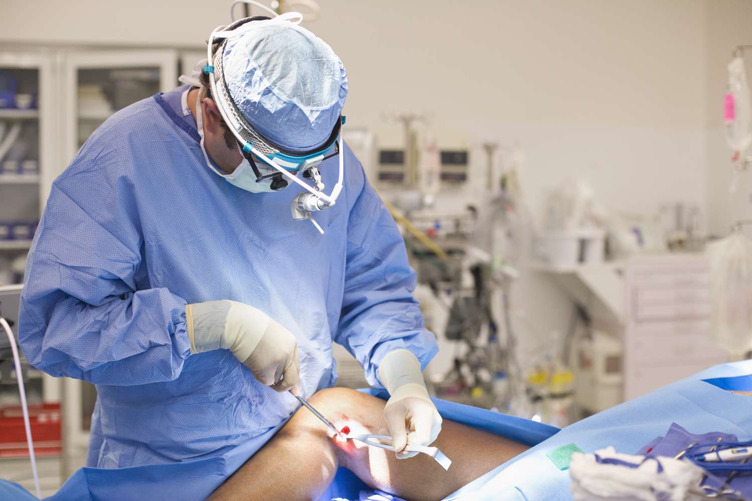 Joint replacement surgery specialist in rewa